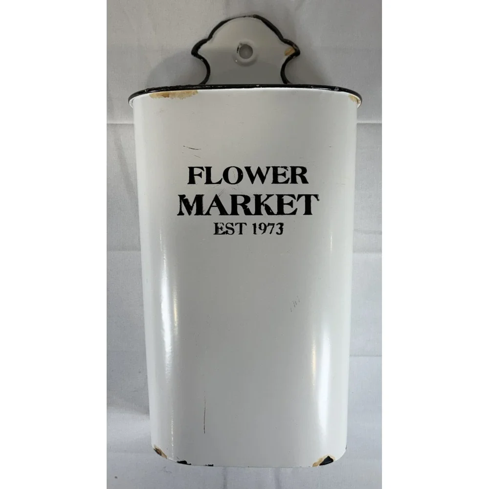 The Unbranded Brand flower market